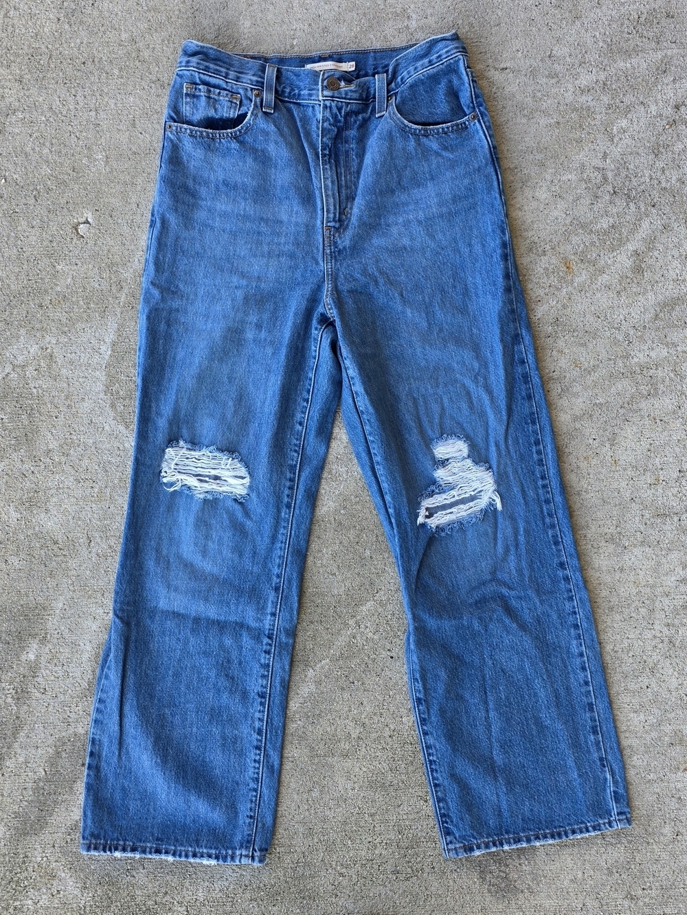 Levi’s High Waisted Straight Jeans Distressed W28